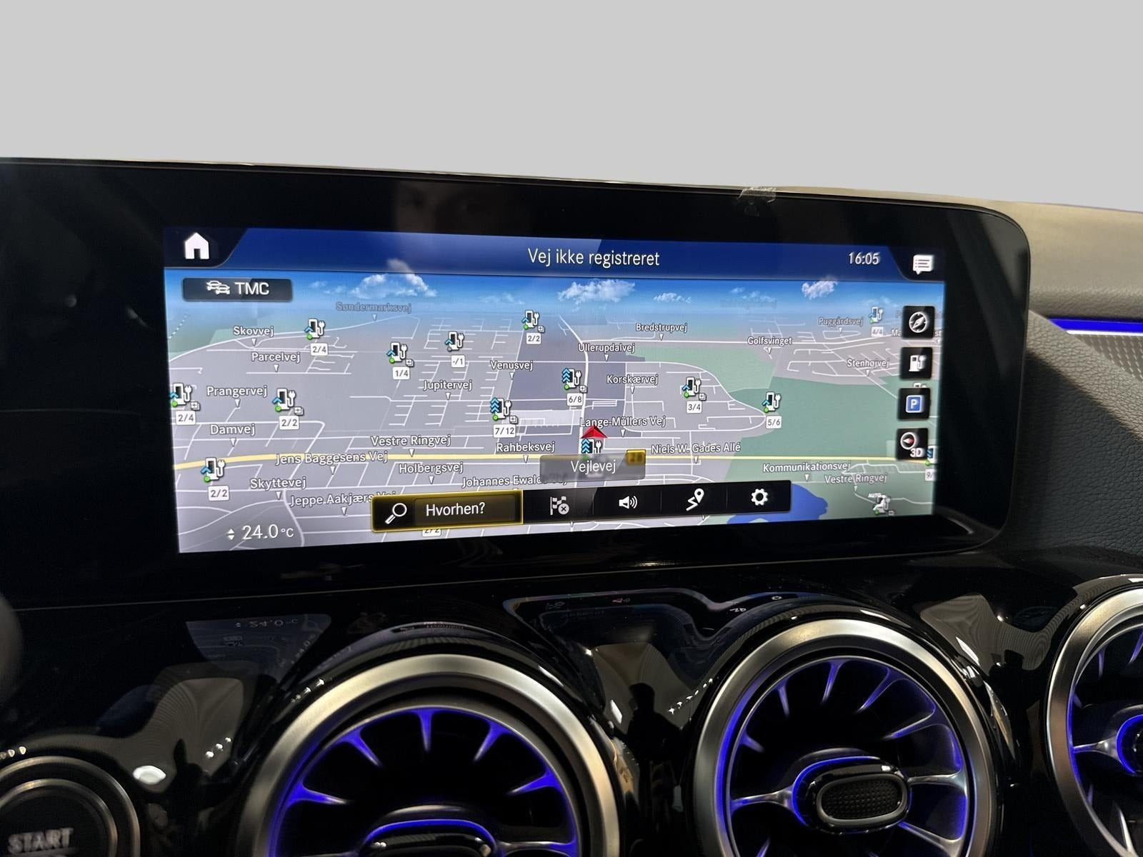 Grå Mercedes EQA250+ fra 2023