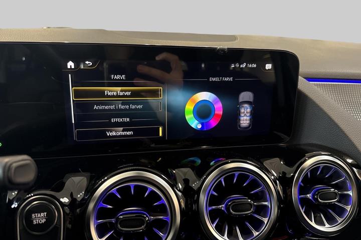Grå Mercedes EQA250+ fra 2023
