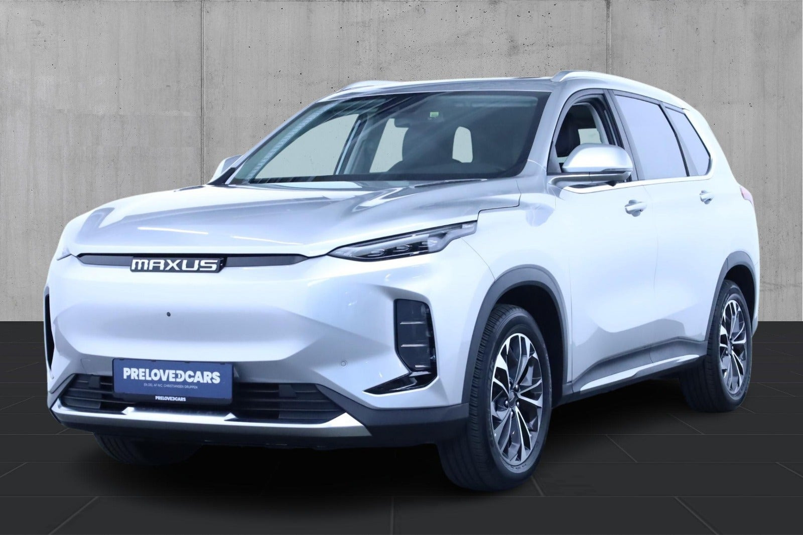 Maxus Euniq6