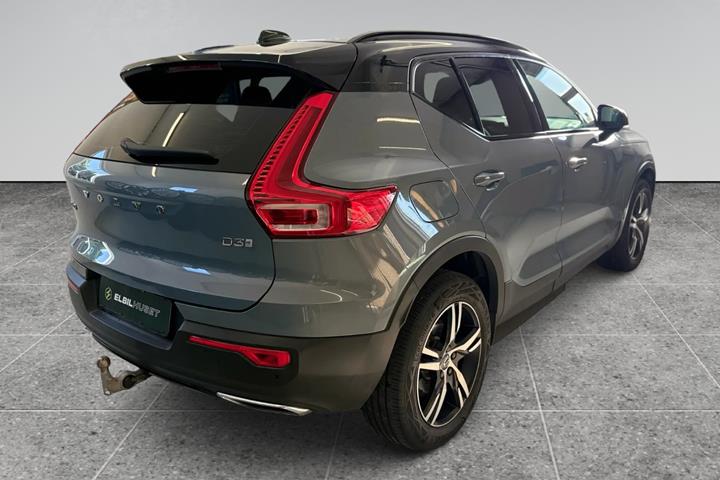 Grå Volvo XC40 fra 2020