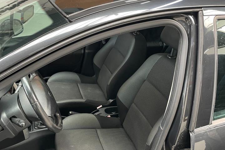undefined Peugeot 207 fra 2011