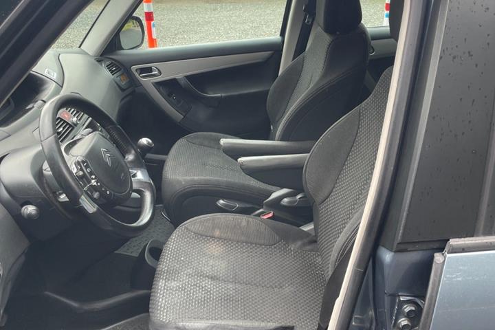 Grå Citroën Grand C4 Picasso fra 2009