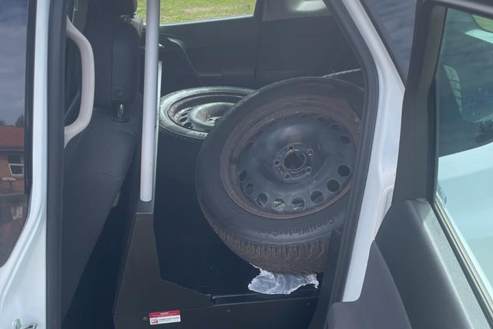 Hvid Opel Meriva fra 2014