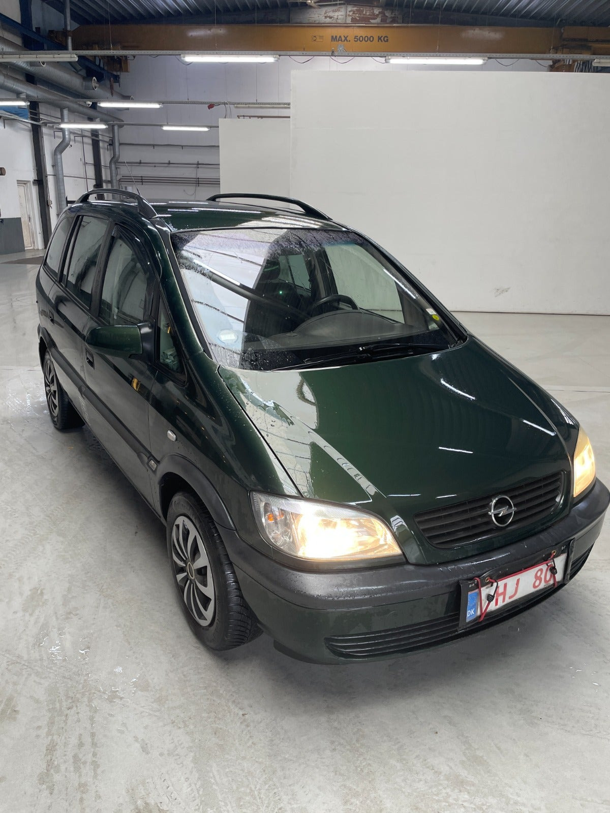 Grøn Opel Zafira fra 2001