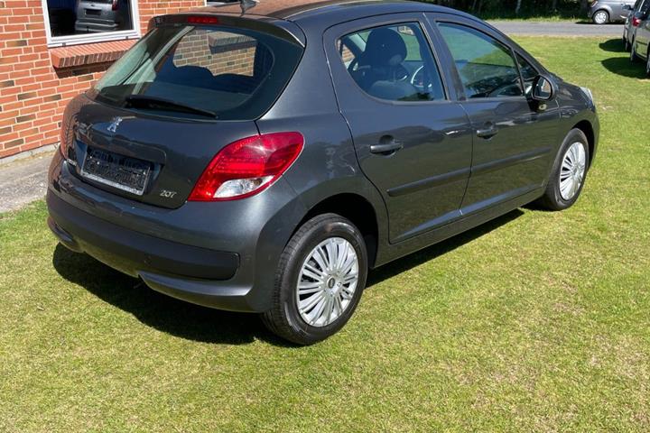 undefined Peugeot 207 fra 2010