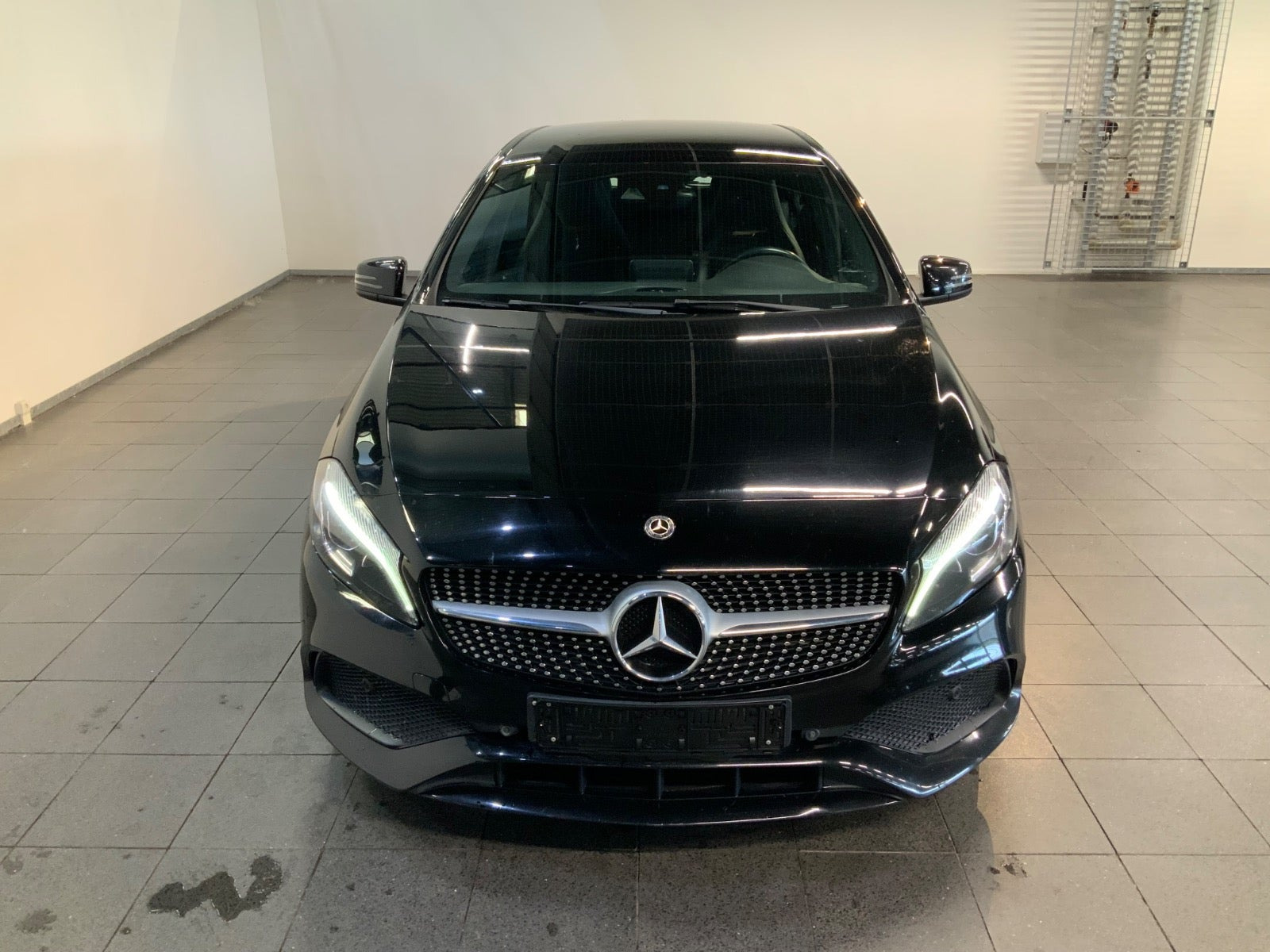 Sort Mercedes A200 fra 2018
