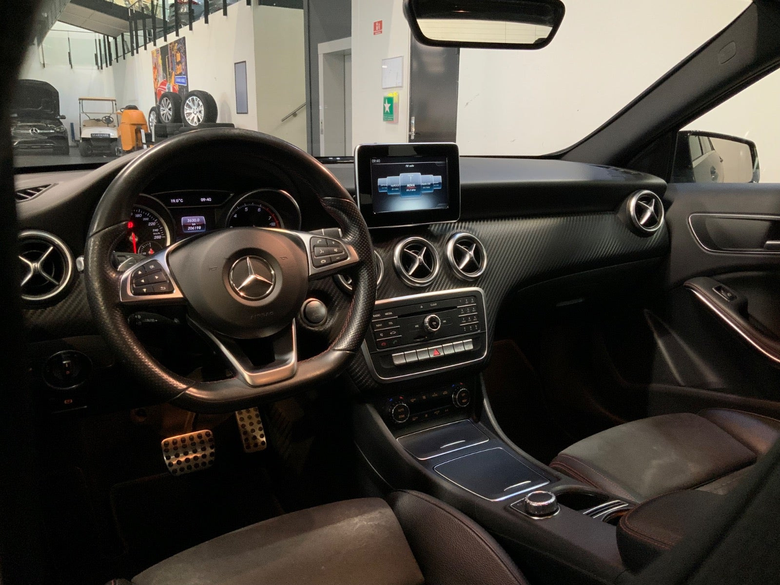 Sort Mercedes A200 fra 2018