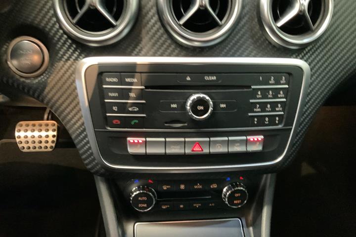 Sort Mercedes A200 fra 2018