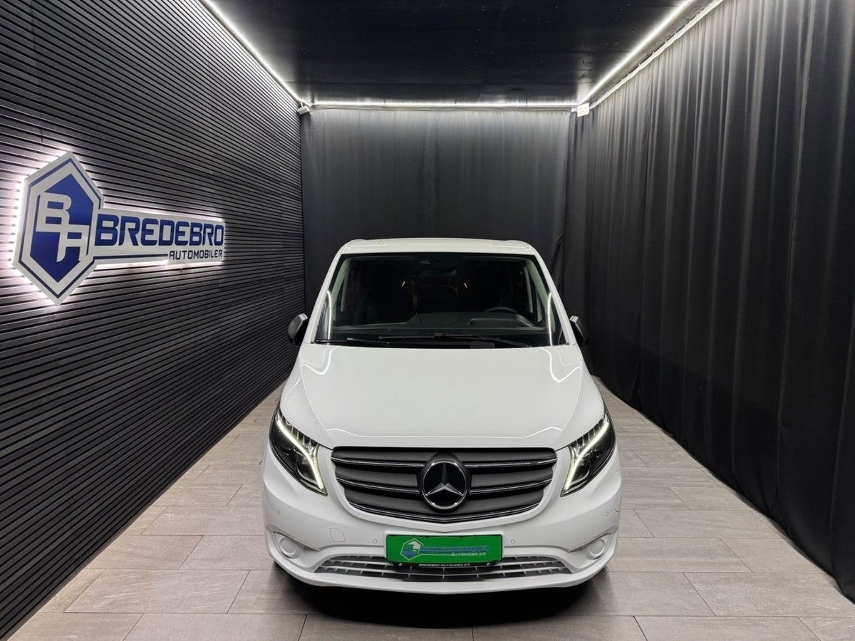 Hvid Mercedes eVito 129 fra 2024