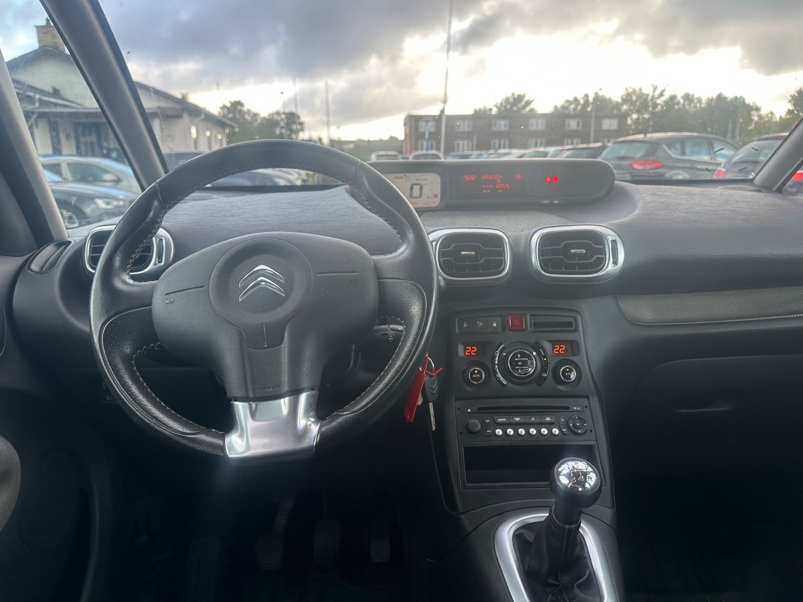 Grå Citroën C3 Picasso fra 2015
