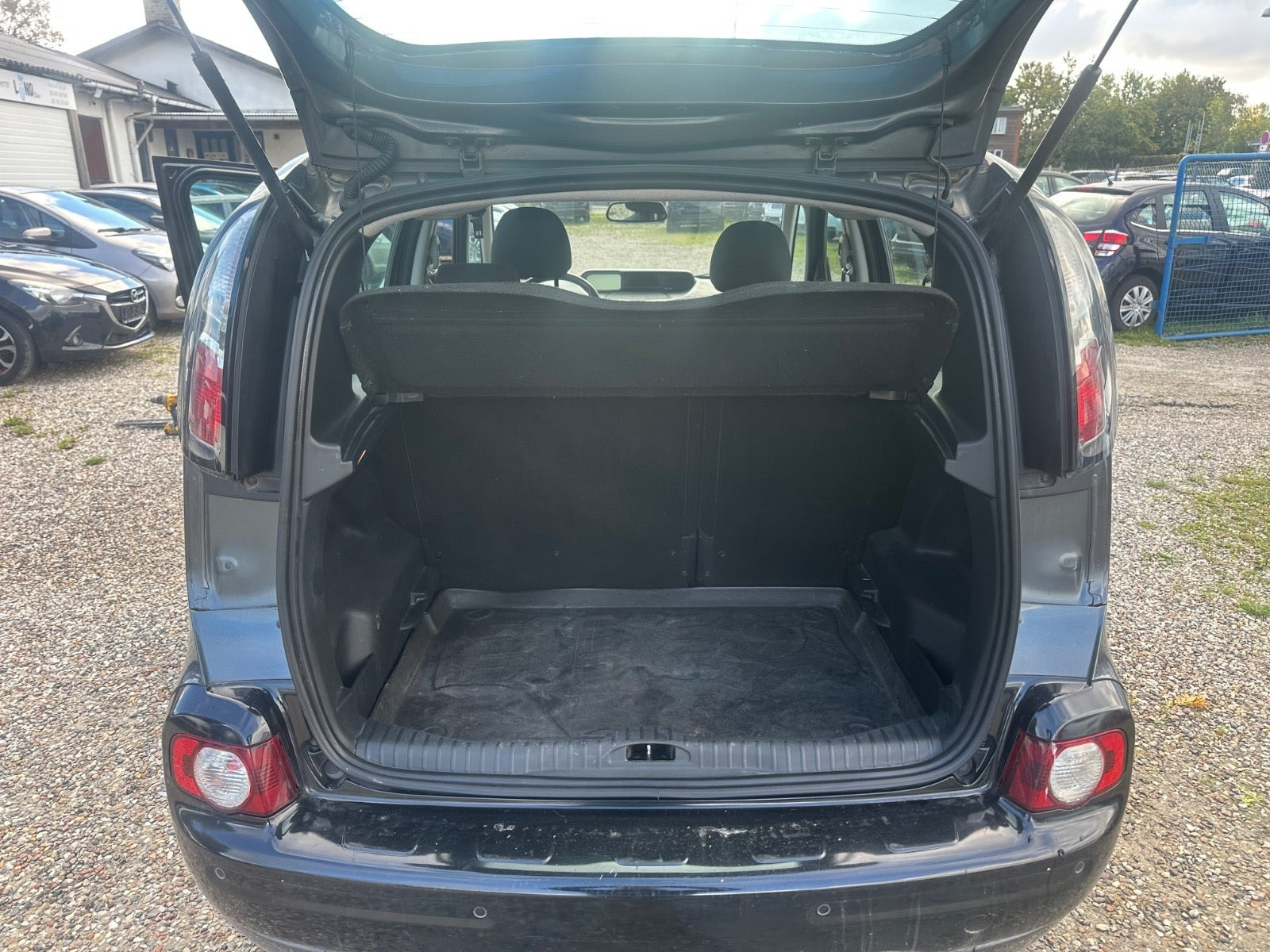 Grå Citroën C3 Picasso fra 2015