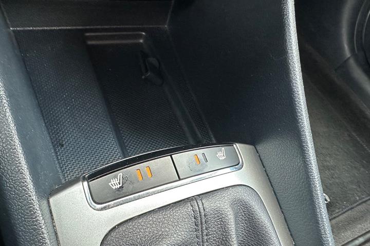 Hvid Kia Rio fra 2016