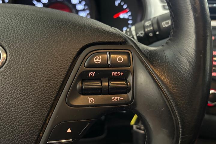 Brun Kia Ceed fra 2014