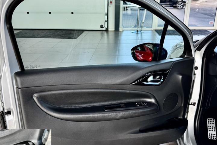 Sølv Citroën DS3 fra 2013