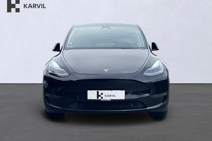 Sort Tesla Model Y fra 2022