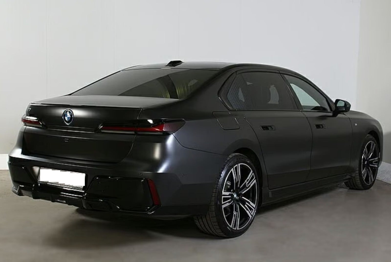 Sort BMW i7 fra 2023