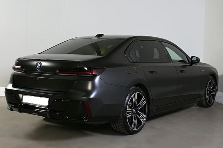 Sort BMW i7 fra 2023