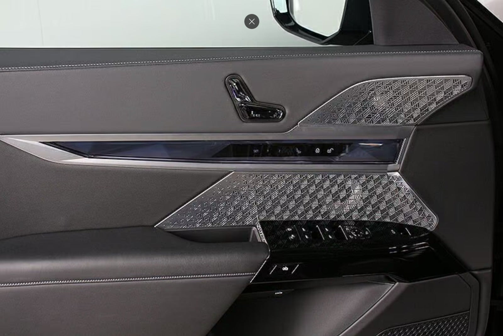 Sort BMW i7 fra 2023