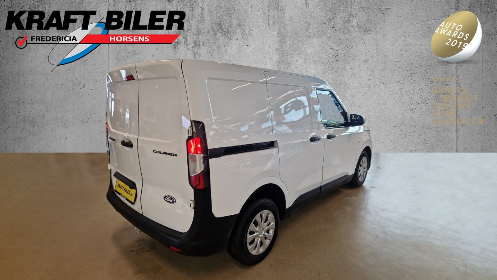 Hvid Ford Transit Courier fra 2024