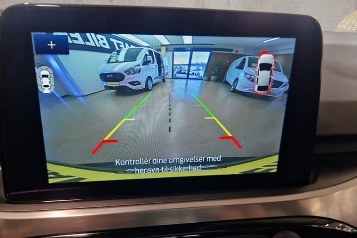 Blå Ford Kuga fra 2022