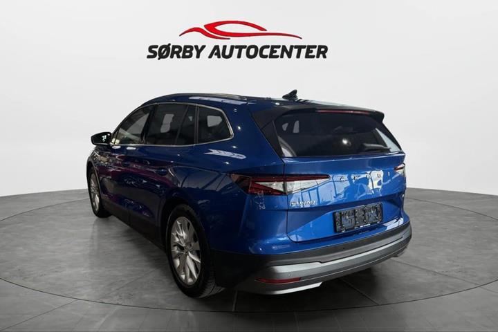 Blå Skoda Enyaq fra 2023