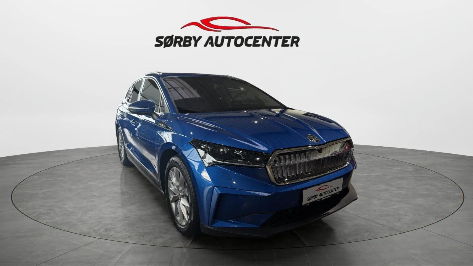 Blå Skoda Enyaq fra 2023
