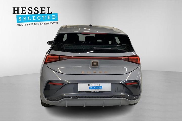Grå Cupra Born fra 2024