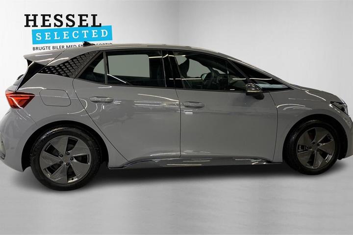Grå Cupra Born fra 2024