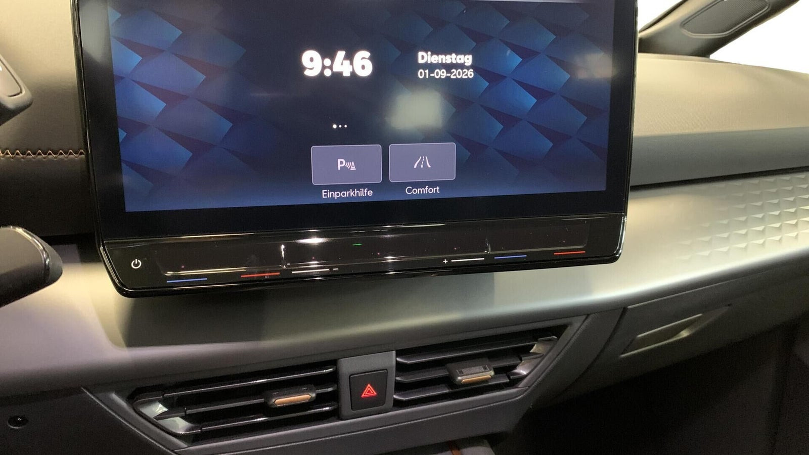 Grå Cupra Born fra 2024