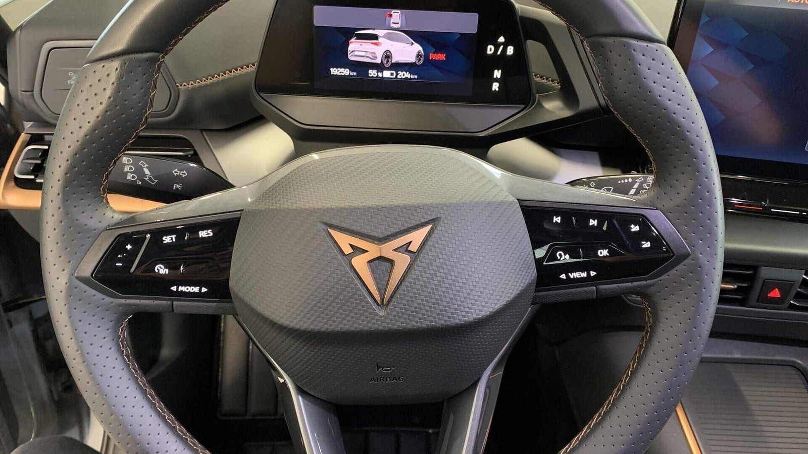 Grå Cupra Born fra 2024