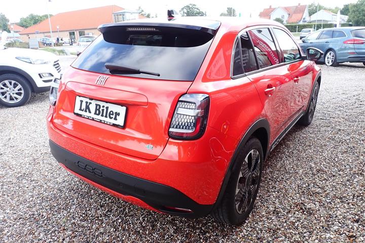 Orange Fiat 600e fra 2023