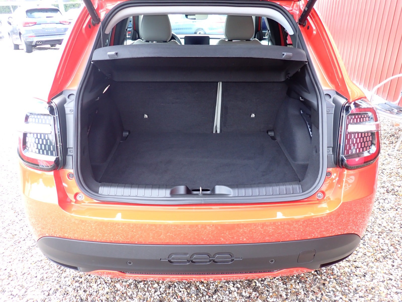 Orange Fiat 600e fra 2023