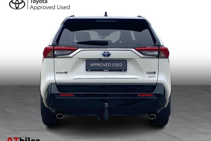 Hvid Toyota RAV4 Plug-in fra 2022