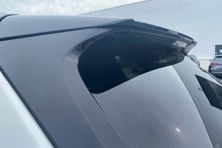 Hvid Toyota RAV4 Plug-in fra 2022
