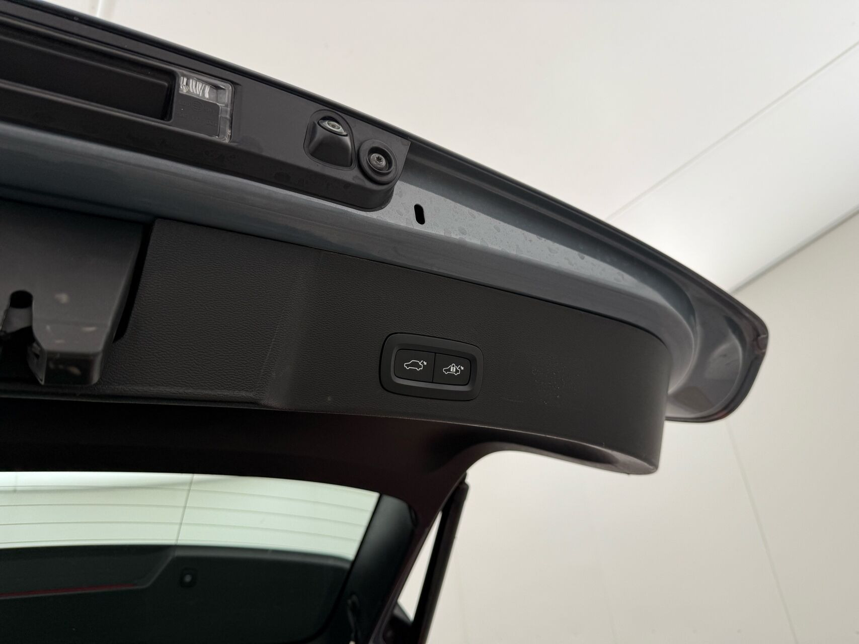 Grå Volvo XC40 fra 2022