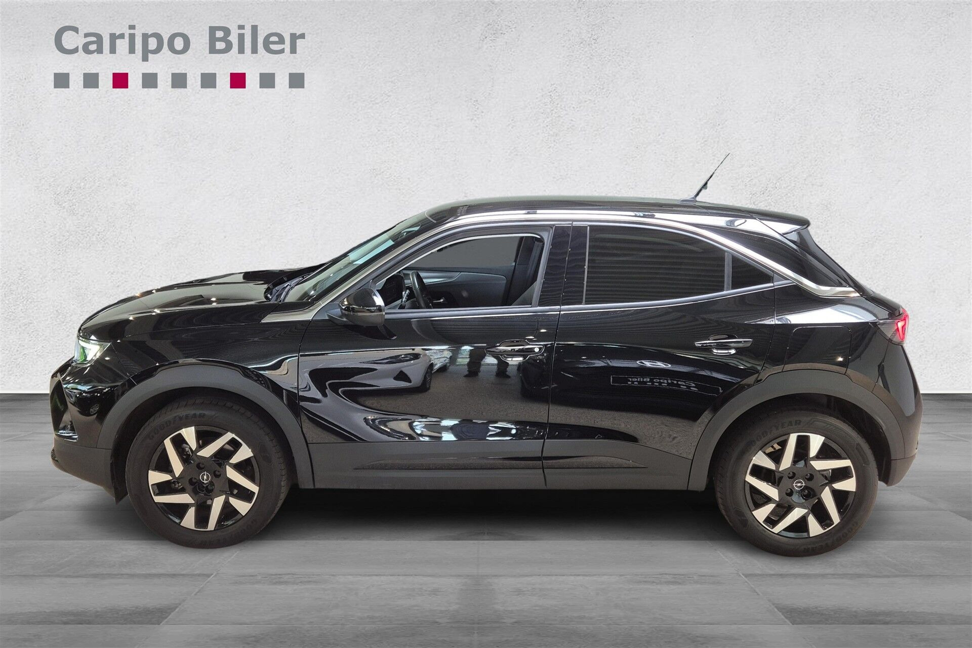 Sort Opel Mokka-e fra 2023