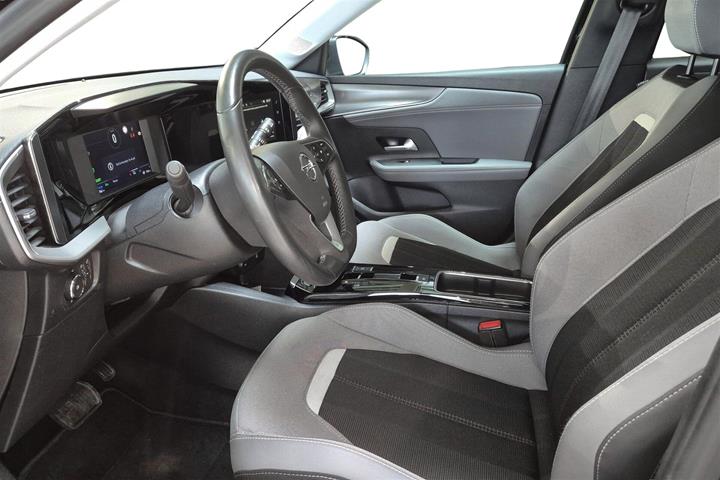 Sort Opel Mokka-e fra 2023