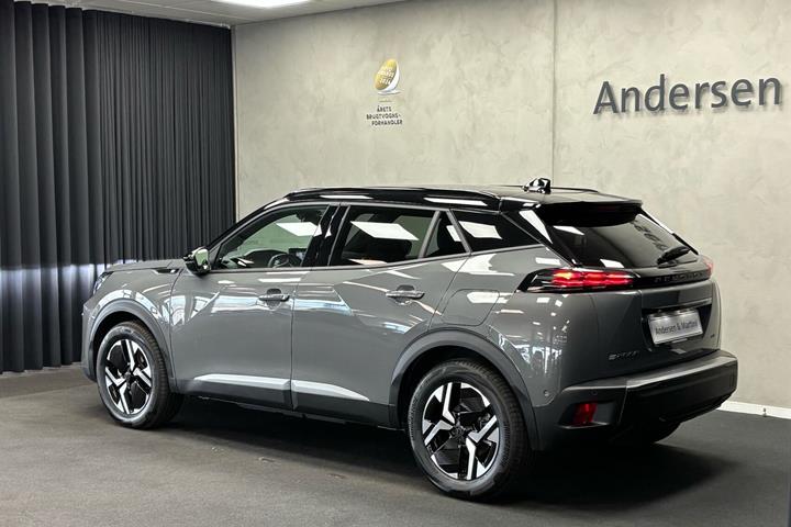 Grå Peugeot e-2008 fra 2026