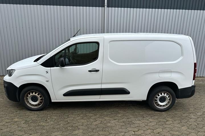 Hvid Peugeot Partner fra 2020