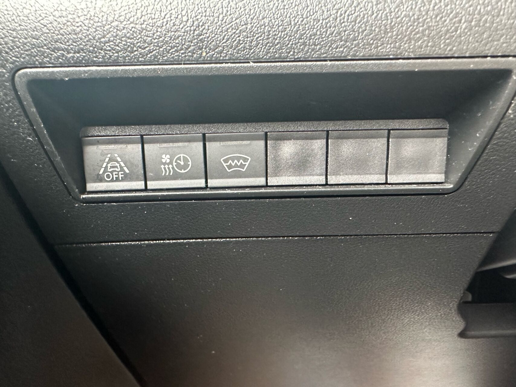 Hvid Peugeot Partner fra 2020