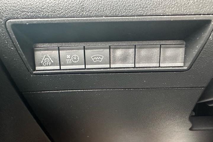 Hvid Peugeot Partner fra 2020