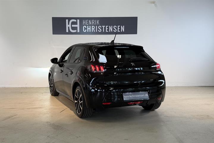 Sort Peugeot e-208 fra 2022