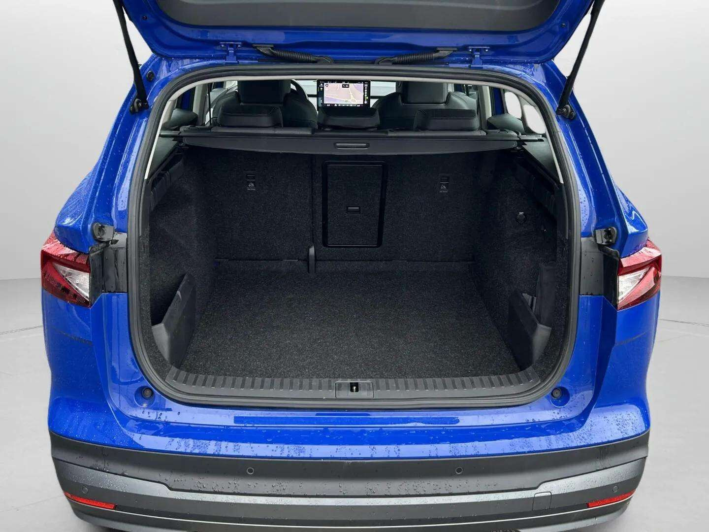 Blå Skoda Enyaq fra 2024