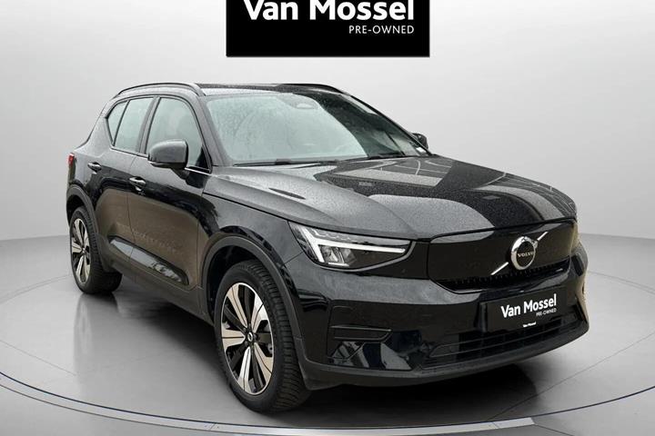 Sort Volvo XC40 fra 2023