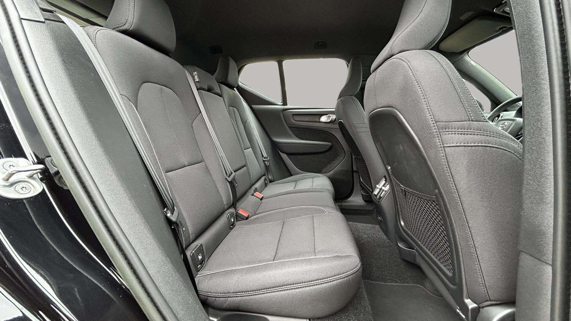 Sort Volvo XC40 fra 2023