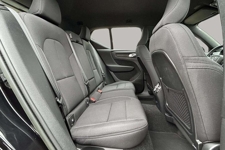 Sort Volvo XC40 fra 2023
