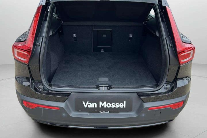 Sort Volvo XC40 fra 2023