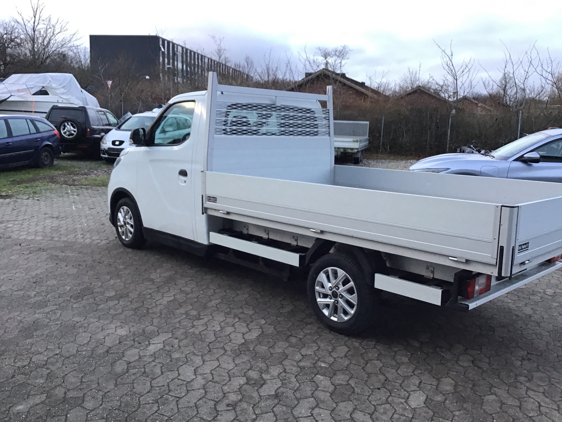 Hvid Maxus e-Deliver 3 fra 2025