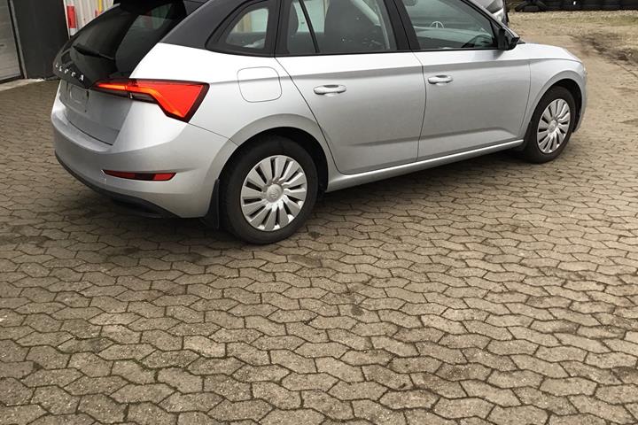 Sølv Skoda Scala fra 2019