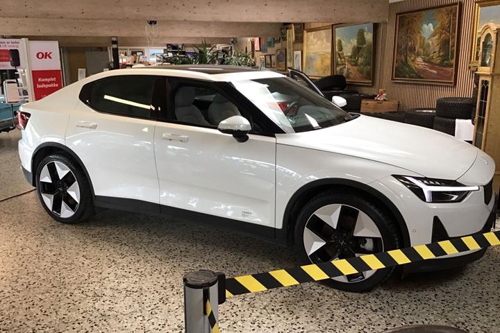 Hvid Polestar 2 fra 2022